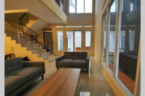 Cozy Villa / Rumah Sejuk View Bandung